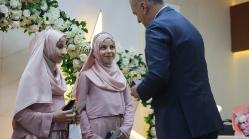 Yomra'da Hafızlık Merasimi, Başkan Bıyık öğrencileri tebrik etti ve aileleri onurlandırdı