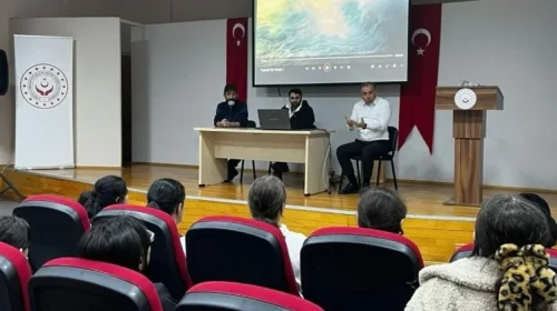 Taşacak Bu Deniz Dizisinin Oyuncuları, Çocuklarla Buluşarak Keyifli Anlar Geçirdi