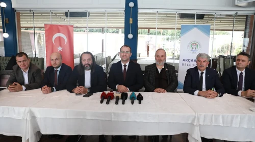 Akçaabat'ta Başkan Ekim'den gazetecilere anlamlı kutlama ve 2025 projeleri değerlendirmesi