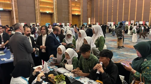 Üniversite, Endonezya’da Uluslararası Öğrencilerle Buluştu