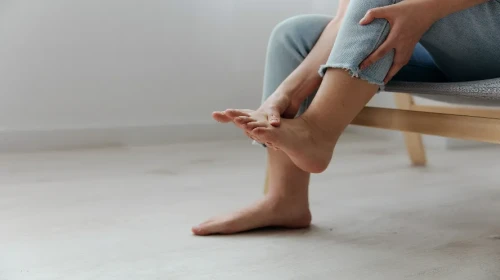 Ayak Mantarı Nasıl Geçer? Nedenleri, Belirtileri ve Tedavi Yolları