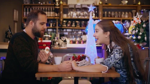 Utangaç Bir Erkeğin Senden Hoşlandığını Nasıl Anlarsın?