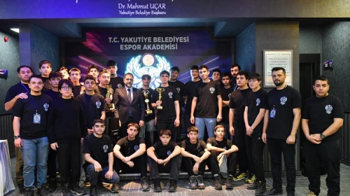 Yakutiye'de Liseler Arası FIFA26 Turnuvası Gençlere Keyifli Bir Tatil Sunuyor