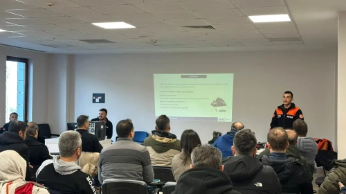 AFAD'dan Rize Üniversitesi'ne afet müdahale eğitimi programı düzenlendi