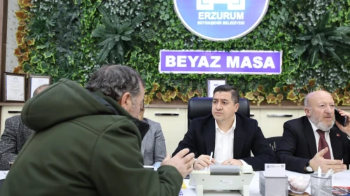 Erzurum'da Halk Günü: Vatandaşların Talepleri ve Beklentileri Dinleniyor