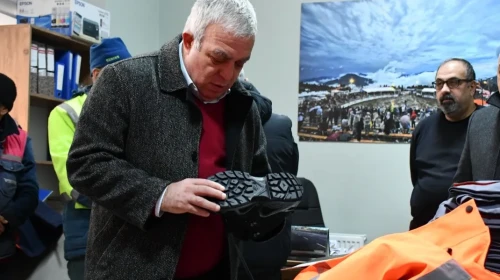 Artvin Belediyesi'nden personeline kış kıyafeti desteğiyle güvenli çalışma ortamı sağlandı