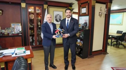 Türkiye Güreş Federasyonu Başkanı Taha Akgül’den Rize’ye Ziyaret