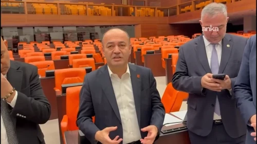 CHP'nin emekliler için "Meclis'i terk etmeme" eylemi sürüyor... Özgür Karabat: "Milletini, emeklisini güçlü kılmayan hiçbir ülke büyük güç olamaz"