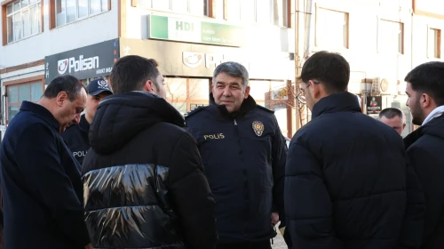 Erzurum Emniyet Müdürü Karaburun, Narman'da esnaf ve vatandaşlarla buluştu