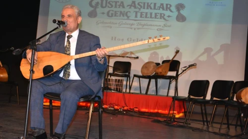 Aşıklık geleneği gençlerle buluştu, usta ozanlar sahne aldı ve ödüller verildi