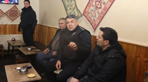 Erzurum Emniyet Müdürü Karaburun, esnafla buluşarak güvenliği ve talepleri dinledi