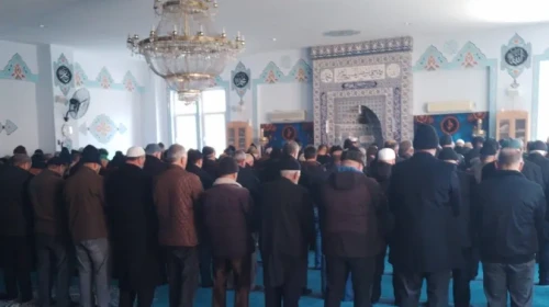 Oltu'da düzenlenen tefsir derslerine yoğun ilgi, cami cemaati davet ediliyor