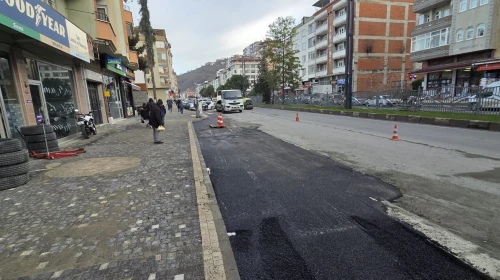 Yomra’da Trabzon Caddesi’nde Asfalt Onarım Çalışması Tamamlandı