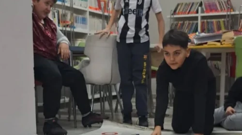 Artvin'de Öğrenciler Floor Curling ile Spor Disiplinini Öğreniyor