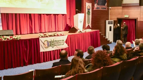 Ankara Büyükşehir Belediyesi üreticinin yanında:Kışlatmadan, ilkbahara arıcılıkta koloni yönetimi eğitimi