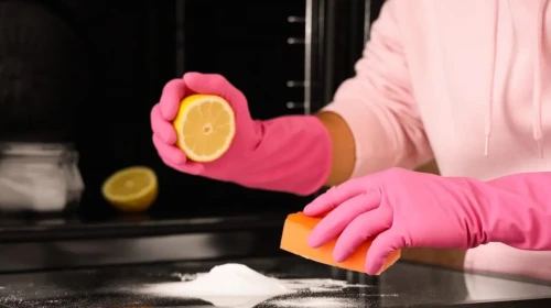 Soğan, sarımsak izi kalmıyor: Evdeki yemek kokusu nasıl geçer"