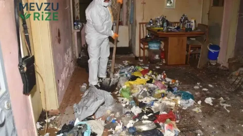 Konak'ta çöp ev sorunu : Mahalle sakinleri yetkililerden yardım bekliyor