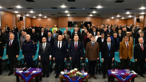 Tahir Şahin muhtarlarla buluşarak yerel yönetimlerin önemini vurguladı