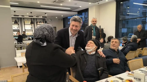 Güneysu Belediyesi'nin Geleneksel Vefa İftarı: Eski Başkanlar ve Meclis Üyeleri Buluştu