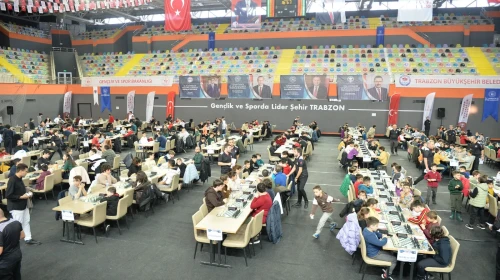 Trabzon'da 24 Şubat Kurtuluş Kupası Satranç Turnuvası başladı, 325 bin TL ödül dağıtılacak!