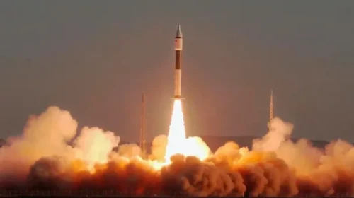 Kazakistan ve Çin ortak uyduyu yörüngeye fırlattı