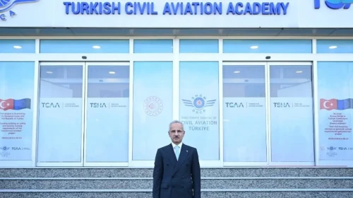 Abdulkadir Uraloğlu: Ülkemizdeki Yolcu ve Kargo Uçağı Sayısı 800'e Yükseldi!