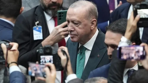 Erdoğan: CHP'nin skandalları dizilerden daha ilgi çekici! Özel'e sert eleştiri