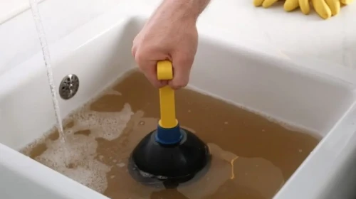 Kireç Lekeleriyle Mücadele: Lavabo ve Klozet Temizliğinde Etkili İpuçları