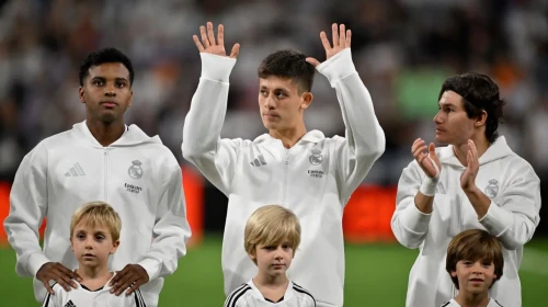 Real Madrid Soyunma Odası Gerginleşti: Oyuncu Arkadaşlarına Elveda Dedi!