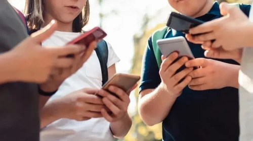 Sosyal Medya Kısıtlamaları Kapıda: Hedefte Kimler Var ve Yeni Yaş Sınırı Ne Olacak?