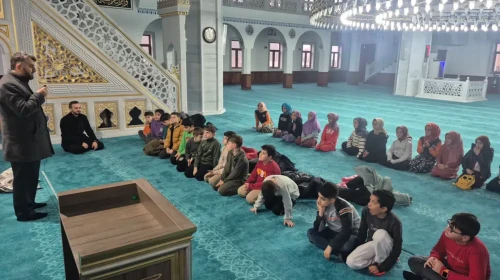 Ardeşen'deki Kur'an Kursu Öğrencileri İftarda Bir Araya Geldi