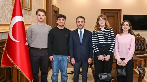 Kocaeli Üniversitesi Öğrenci Kulüpleri, Vali Aktaş'ı Ziyaret Etti!