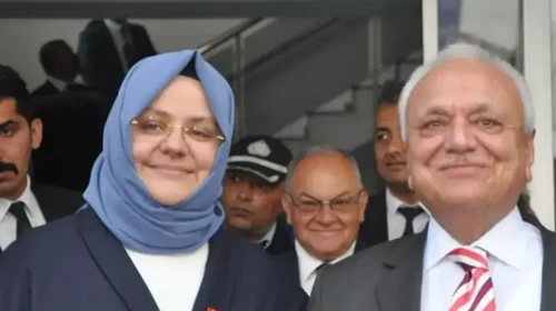 Eskişehir'de zincirleme kaza: Eski bakanlar yaralandı