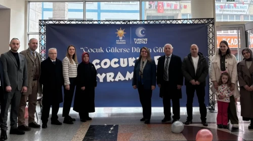 AK Parti Trabzon'dan Yetim Çocuklara Bayramlık Kıyafet Desteği