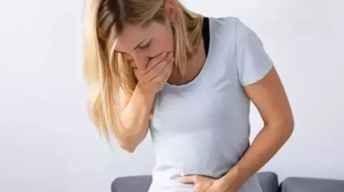 Mide Bulantısı Neden Olur? Sürekli Ve Durduk Yere Bulanan Mideye Ne İyi Gelir?