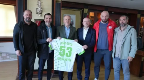 Rize Veteranlar Grubu'ndan Başkan Rahmi Metin'e Anlamlı ve Kalıcı Ziyaret Gerçekleşti