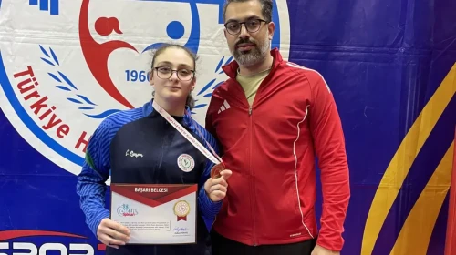 Rize'nin Gururu: Meryem Kandemir Türkiye 3.'sü Olmayı Başardı!