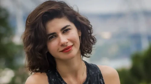 Nesrin Cavadzade’nin Yeni Dizisi Daha On Yedi