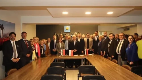 Milletvekili Yaldır İzmir’de; Teşkilat buluşması gerçekleşti