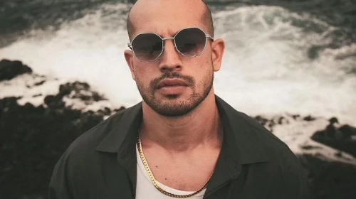 Şarkıcı Eren Köksal Kimdir?