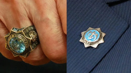 Bahçeli'nin Yüzük ve Rozeti Gündem Yarattı: Türklük Kaderdir Detayı Dikkat Çekti!