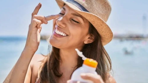 Güneşin Etkileri Artıyor, Uzmanlardan Yaz İçin Krem Tavsiyesi!
