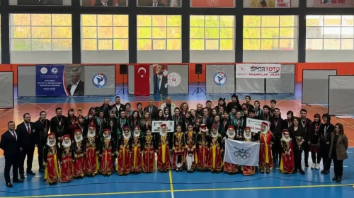 Rize'de Halk Oyunları Yarışması Sonuçlandı: Şampiyon Takımlar Açıklandı!