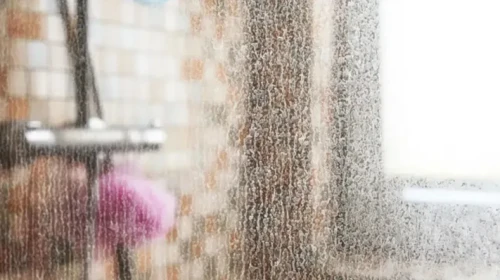 Duşakabin Kireçleşmesini Etkili Bir Şekilde Temizlemenin Yolları