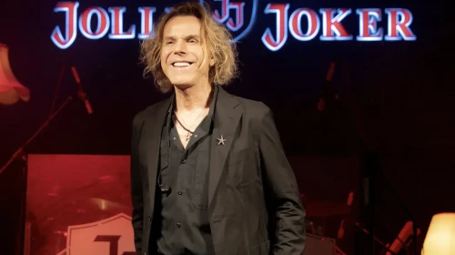 Soner Arıca Bursa'da Hayranlarıyla Buluştu: Sahnede Beklenmedik Anlar!