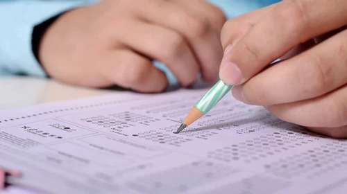 MEB'den Bursluluk Sınavı İçin Giriş Yerlerinizi Öğrenmenin Yolu!