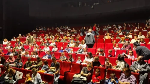 Eskişehir Şehir Tiyatroları'nın Sihirli Flüt adlı eseri İstanbul Çocuk Şenliği'nde izleyiciyle buluştu!