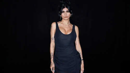 Mia Khalifa, bir marka kampanyası için ipli bikinisiyle göz kamaştırıcı bir enerji sergiledi