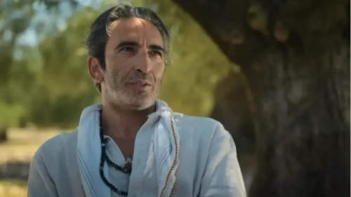 Başarılı Oyuncu Fırat Tanış Kimdir?