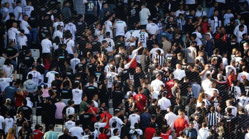 Çarşı Grubu, Beşiktaş'a İlk Kez Sırtını Dönmeye Hazırlanıyor!